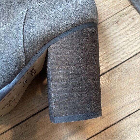 Kelsi Dagger Brooklyn Logan Taupe Wide Calf Boots NWOB Size 7 - Picture 11 of 14